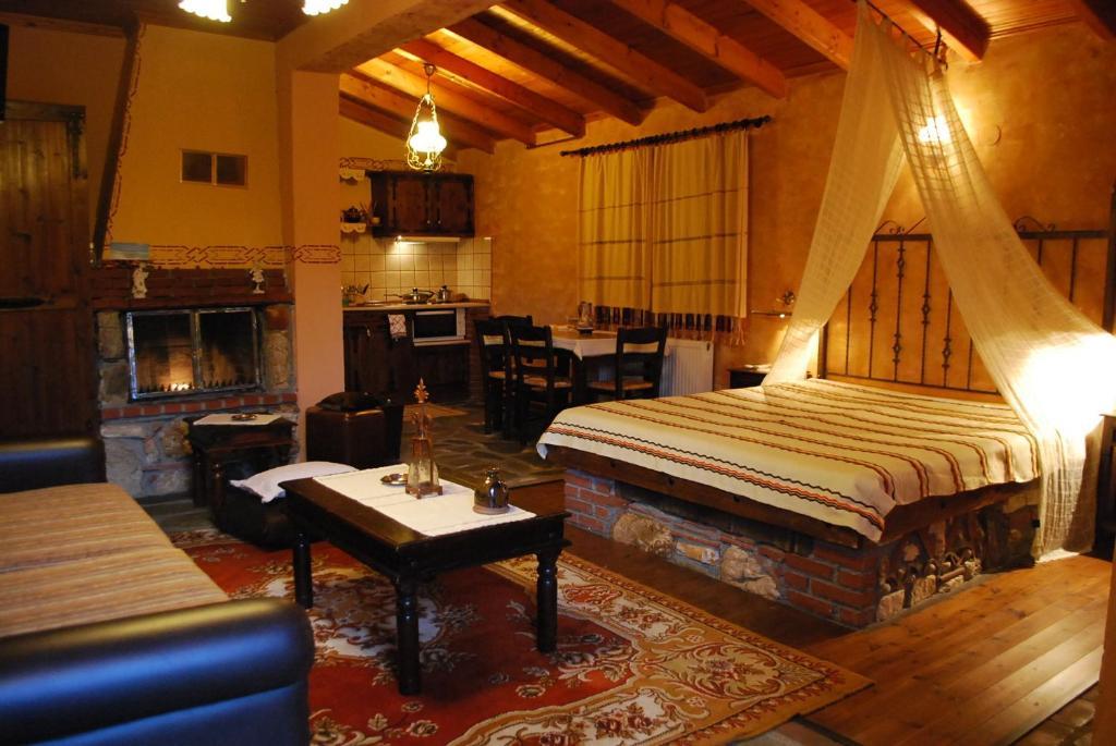 Hotel Tzivaeri Likodhrómion Pokoj fotografie